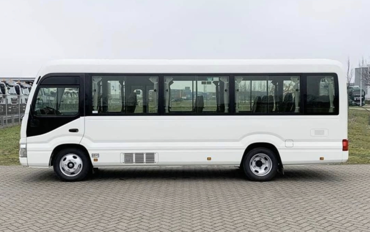 VIP Luxury Bus